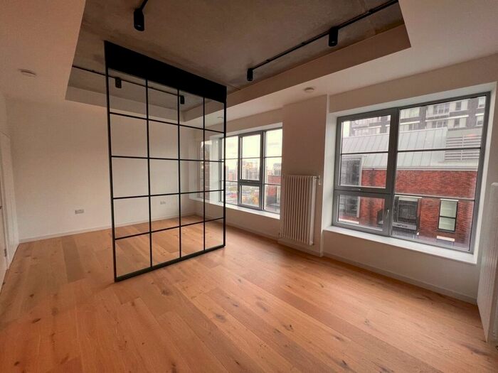 Studio To Rent In Goodluck Hope Walk, London, E14