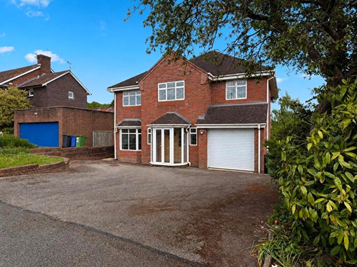 4 Bedroom Detached House For Sale In Mucklow Hill, Halesowen, B62