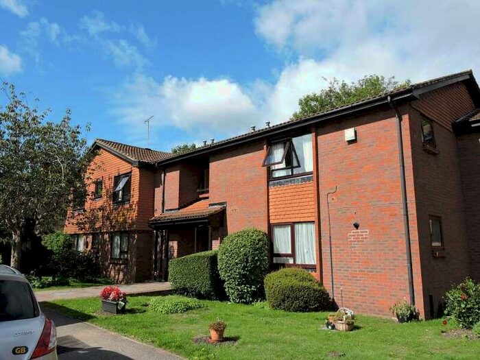 Studio To Rent In Pelham Court, Bookham, Bookham, KT23