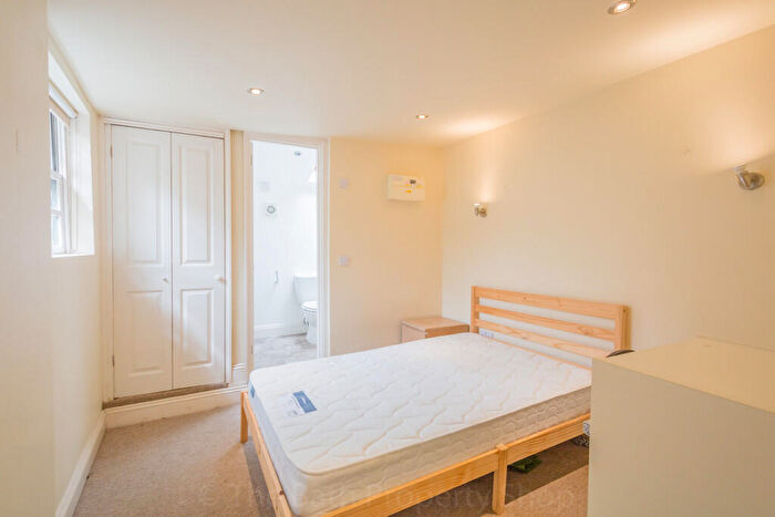 2 Bedroom Flat To Rent In Barton Buildings, Bath, BA1