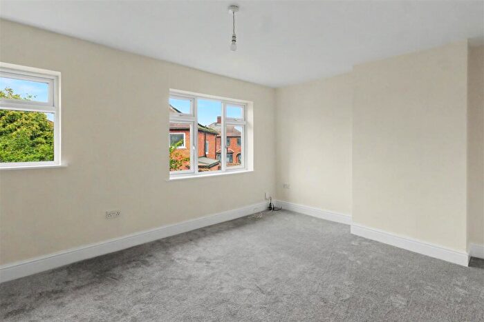 2 Bedroom Flat To Rent In Lilac Crescent, Beeston Rylands, Nottingham, NG9