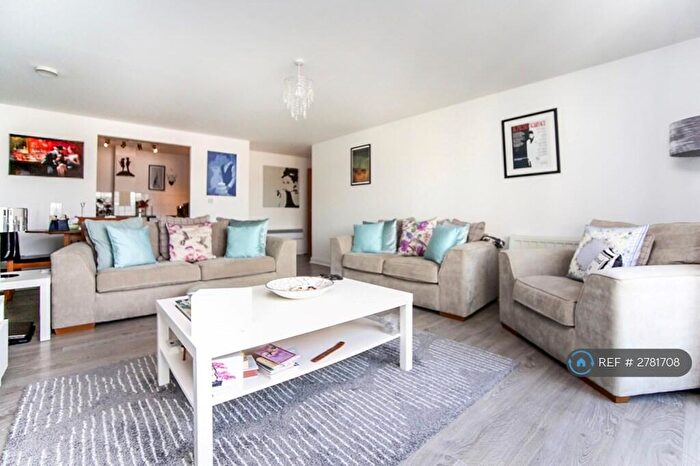 2 Bedroom Penthouse To Rent In Mckenzie Court, Maidstone, ME14