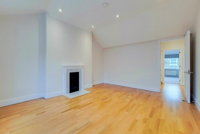 2 Bedroom Flat To Rent In Gloucester Place, London, W1U