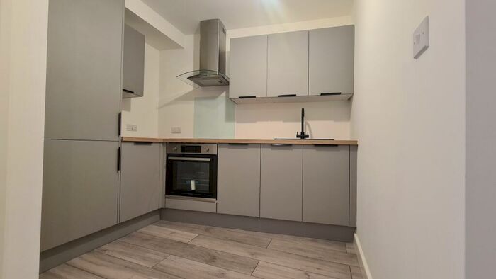 1 Bedroom Apartment To Rent In High Street, Maidenhead, SL6