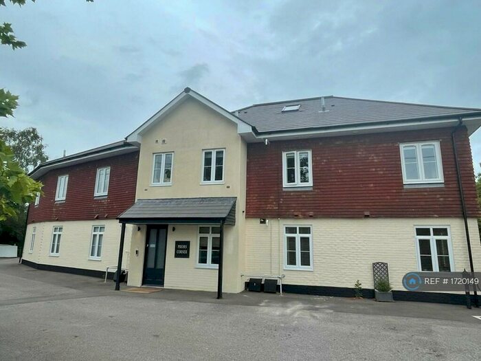 1 Bedroom Flat To Rent In Dunleys Hill, North Warnborough, Hook, RG29