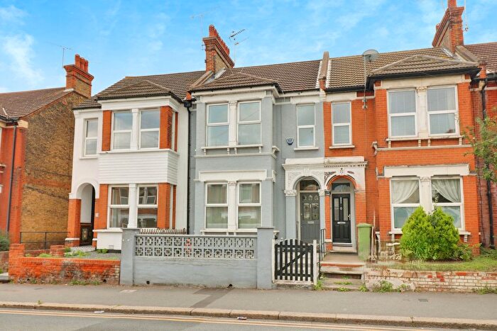 3 Bedroom Terraced House To Rent In West Road, Westcliff-On-Sea, SS0