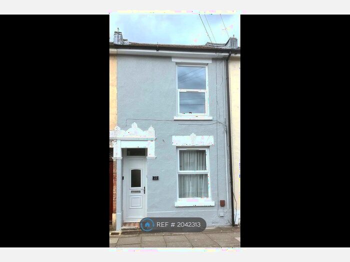 3 Bedroom Terraced House To Rent In Newcomen Road, Portsmouth, PO2