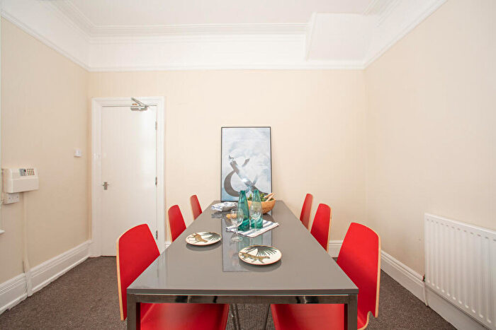 4 Bedroom Terraced House To Rent In Canterbury Drive, Headingley, Leeds, LS6
