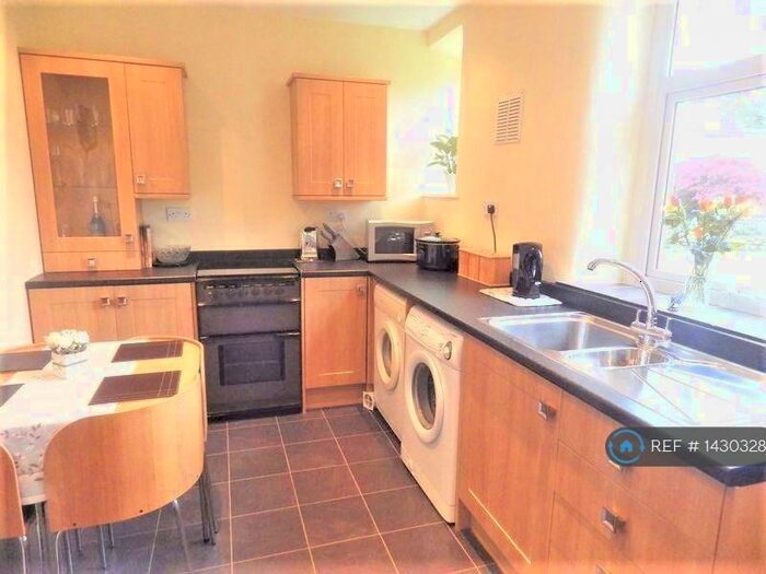 3 Bedroom Terraced House To Rent In Moorfield Street, Hollingworth, Hyde, SK14