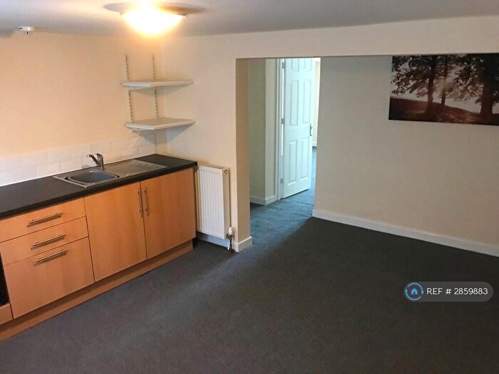 Studio To Rent In East Parade, Harrogate, HG1