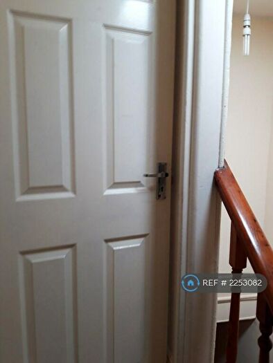 1 Bedroom Flat To Rent In Cleveland Road, Manchester, M8