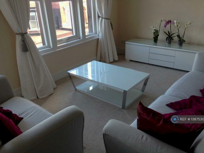 Studio To Rent In Nantwich Road, Crewe, CW2