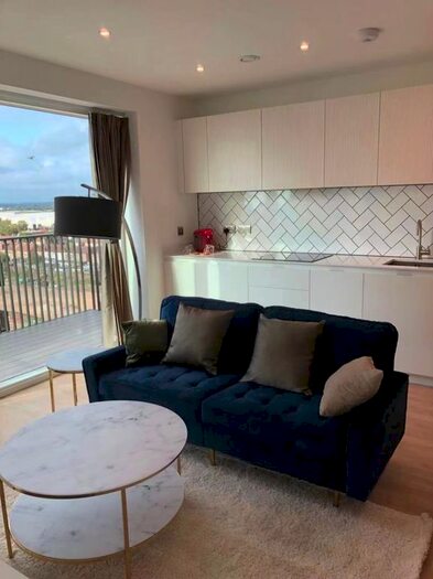 1 Bedroom Flat To Rent In Watson House, Green Leaf Walk, UB1