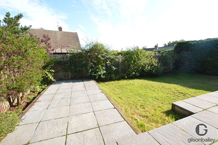 2 Bedroom Chalet To Rent In Braydeston Crescent, Brundall, Norwich, NR13