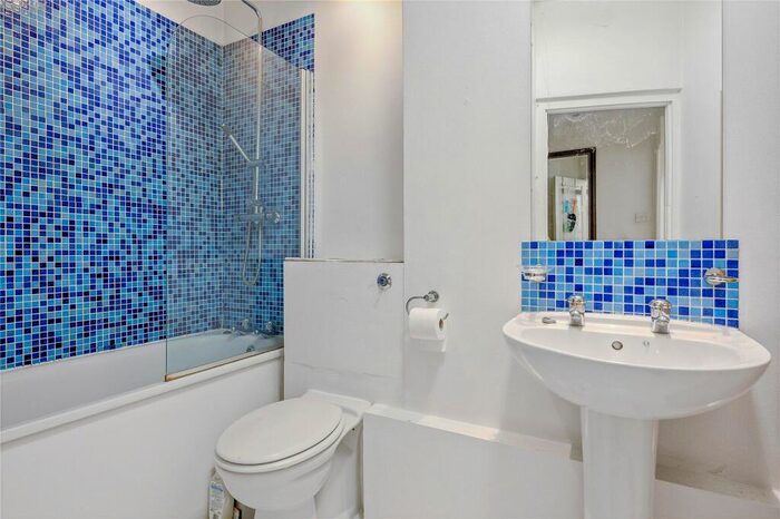 2 Bedroom Apartment To Rent In Northumberland House, Highbury Crescent, Highbury, Islington, London, N5