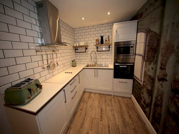 2 Bedroom Flat To Rent In Flat, Magnum House, Seagate, Dundee, DD1