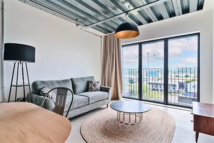 2 Bedroom Apartment To Rent In Aire Lofts, Climate Innovation District, LS9