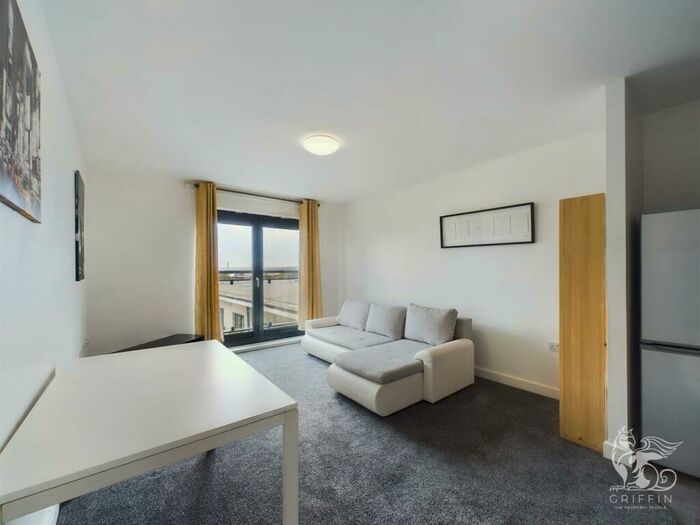 1 Bedroom Flat For Sale In Hogg Lane, Grays, RM17