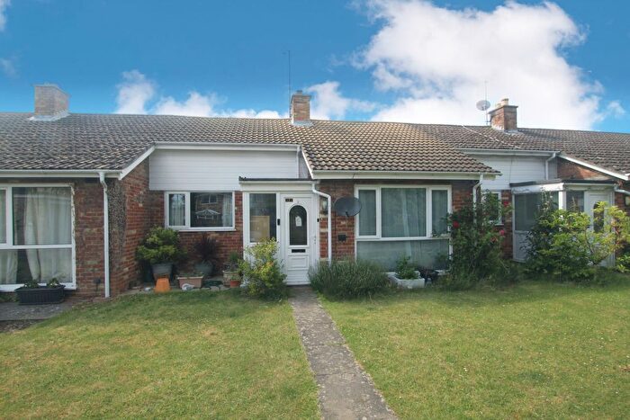 2 Bedroom Terraced Bungalow For Sale In Vineyard Walk, Bottisham, Cambridge, CB25