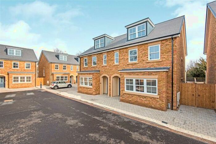 4 Bedroom Semi-Detached House To Rent In Whitton Road, Twickenham, TW1