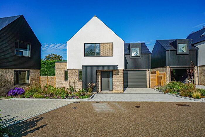 4 Bedroom Terraced House For Sale In The Street, Appledore, TN26