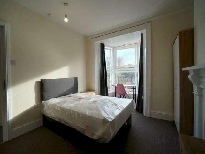 6 Bedroom House To Rent In Fron Dirion, Bangor, Gwynedd, LL57