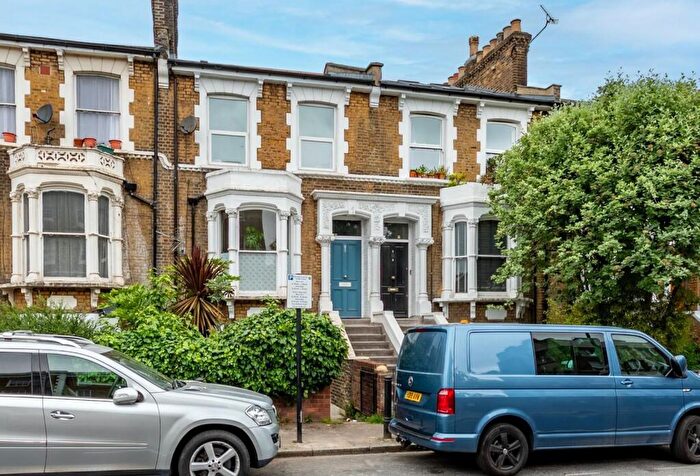 1 Bedroom Apartment To Rent In Albion Road, London, N16