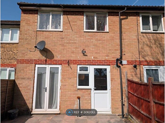3 Bedroom Terraced House To Rent In Daintry Close, Harrow, HA3