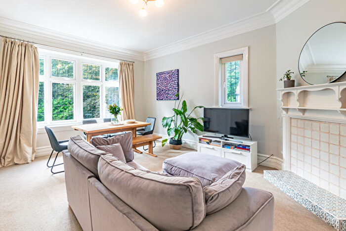 2 Bedroom Flat For Sale In Red Roof, Wetherby Road, Roundhay, LS8