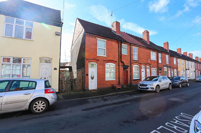 2 Bedroom End Of Terrace House To Rent In Green Lane, Halesowen, B62