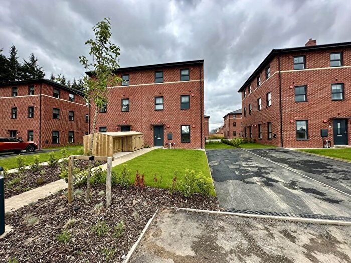 2 Bedroom Town House To Rent In Eliza Grant Road, Crossgates, Leeds, LS15