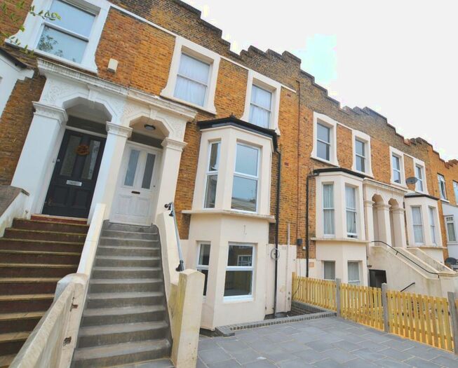 1 Bedroom Flat To Rent In Fenwick Road Peckham, SE15