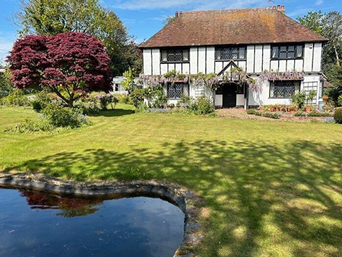 4 Bedroom Detached House For Sale In Hythe/Saltwood, CT21