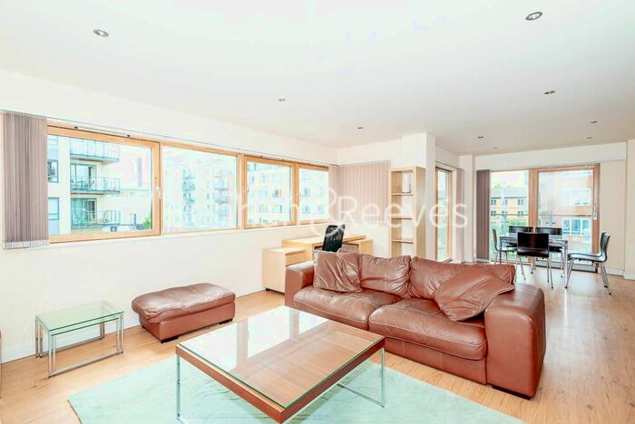 2 Bedroom Flat To Rent In Heritage Avenue, Colindale, NW9