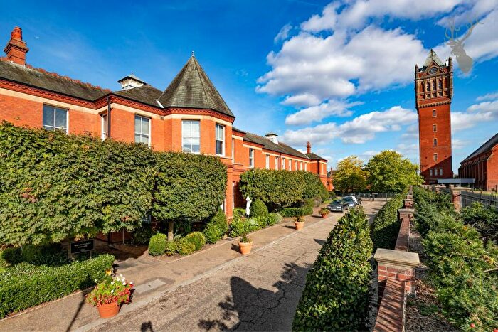 2 Bedroom Apartment To Rent In Hampstead Avenue, Woodford Green, IG8