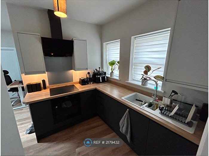 1 Bedroom Flat To Rent In Third Avenue, Oldfield Park, Bath, BA2