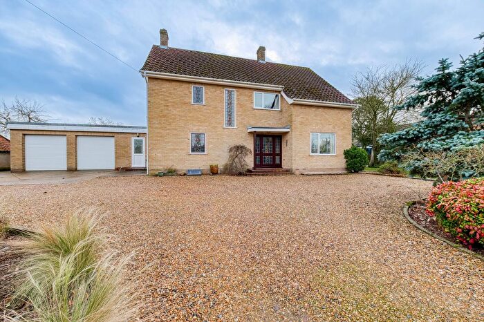 4 Bedroom Detached House For Sale In Hall Road, Tharston, NR15