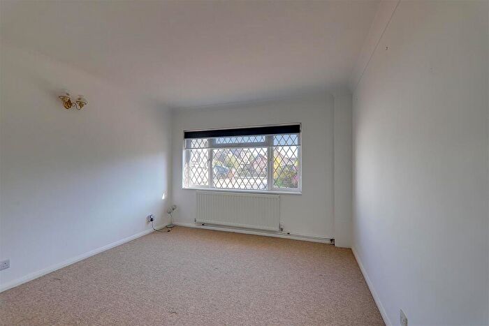 2 Bedroom Detached Bungalow For Sale In Keswick Close, Goring-By-Sea, Worthing, BN12