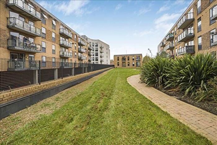 1 Bedroom Flat For Sale In Cork House, Wimbledon, SW19