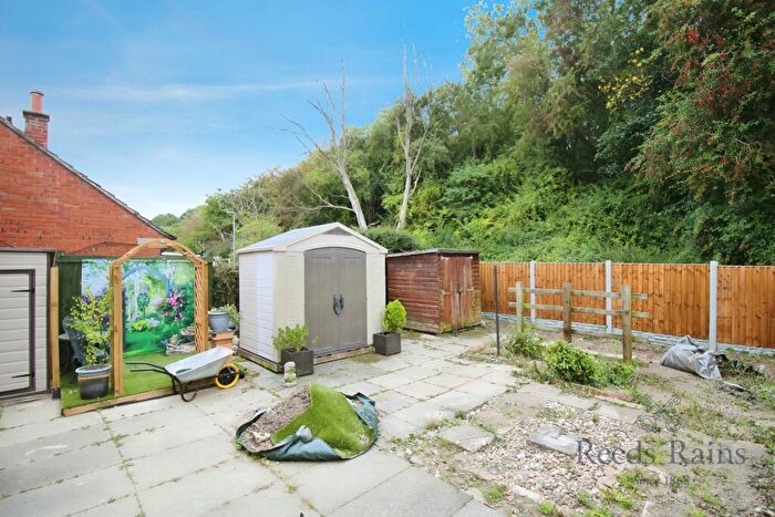 3 Bedroom End Of Terrace House For Sale In Bro Havard, St. Asaph, Denbighshire, LL17