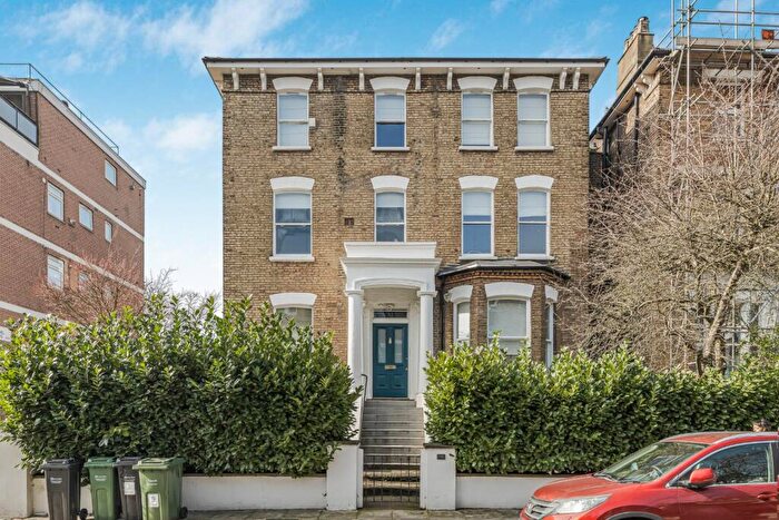 3 Bedroom Flat For Sale In Priory Road, South Hampstead, London, NW6