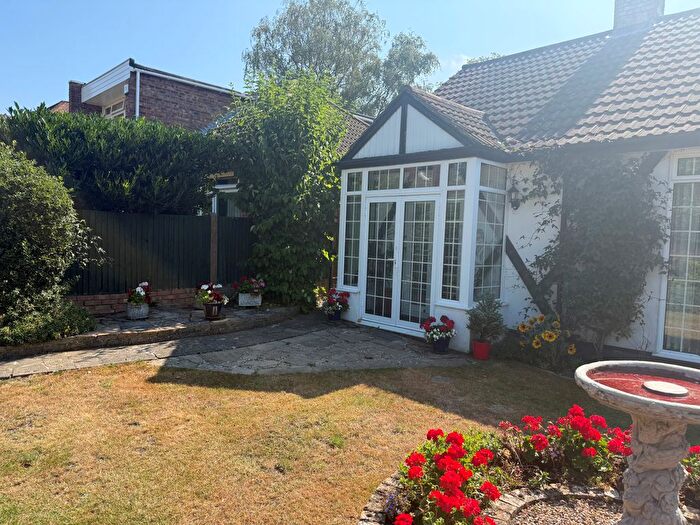 1 Bedroom Flat To Rent In Manor Park, Chislehurst, BR7