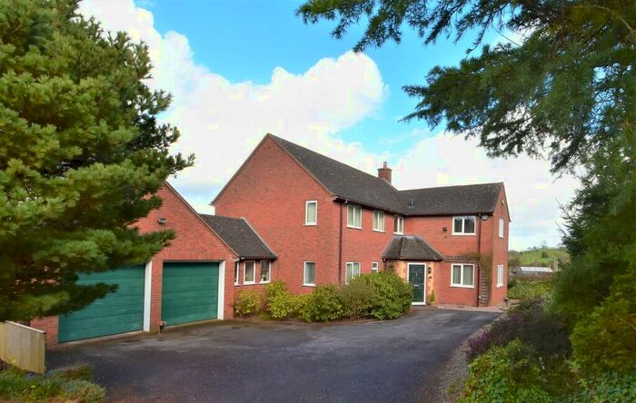 4 Bedroom Detached House For Sale In Belper Road, Ashbourne, DE6