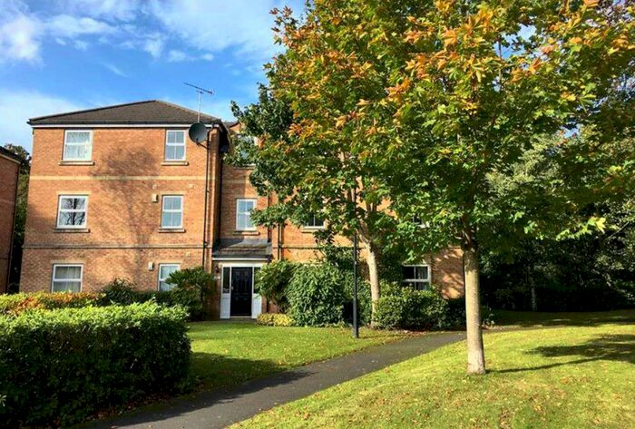 3 Bedroom Flat To Rent In Lawson Wood Drive, Leeds, LS6