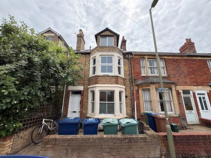 1 Bedroom Flat For Sale In White House Road, Oxford, OX1