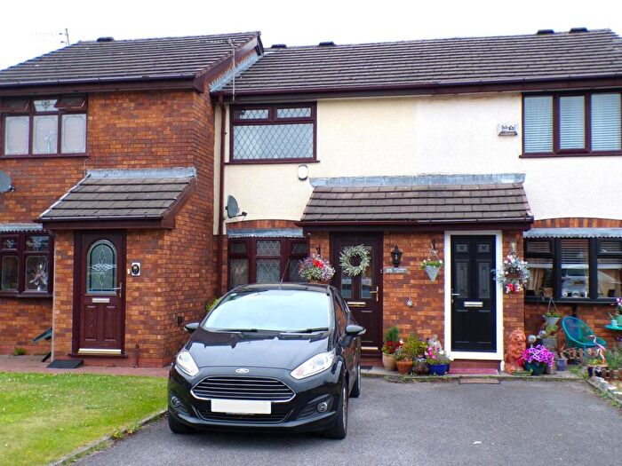 2 Bedroom Town House For Sale In Sycamore Grove, Failsworth, Manchester, M35