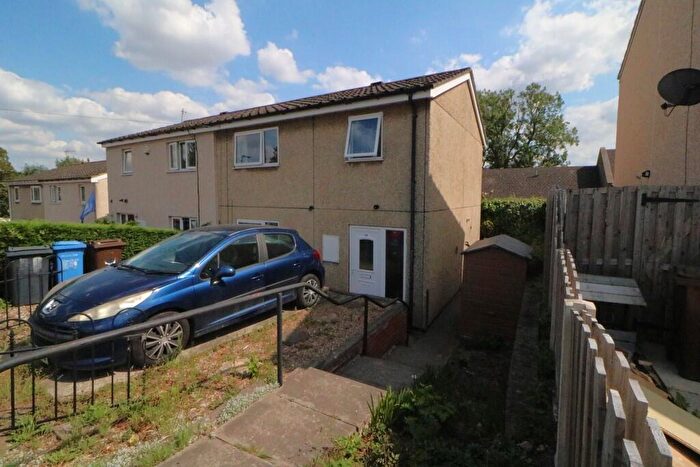 3 Bedroom Semi-Detached House For Sale In Westbrook Road, Chapeltown, S35