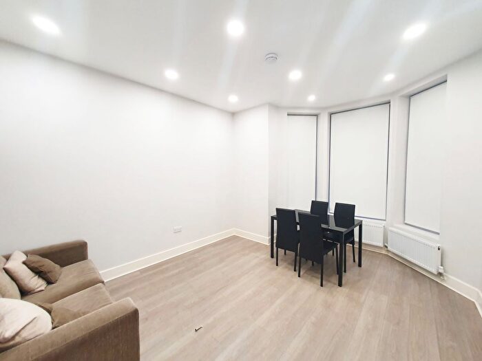 1 Bedroom Flat To Rent In Gunton Road, Hackney, E5