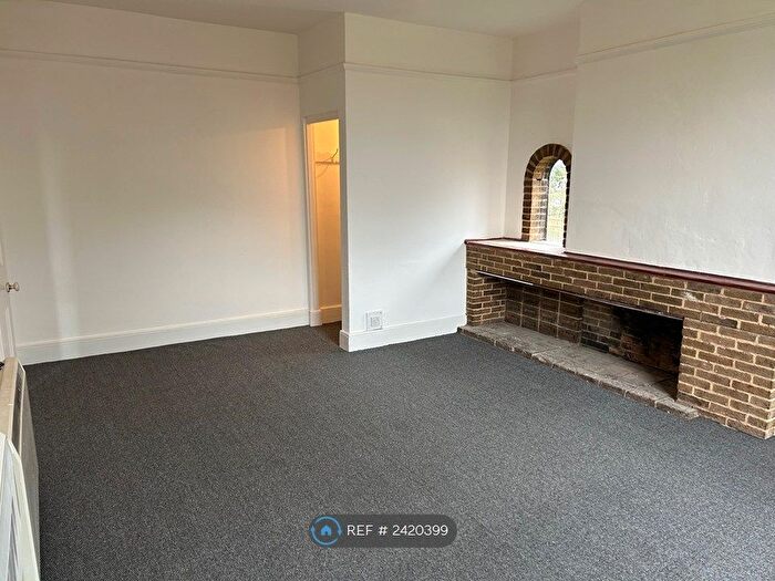 2 Bedroom Flat To Rent In Glenavon House, Kings Norton, Birmingham, B38