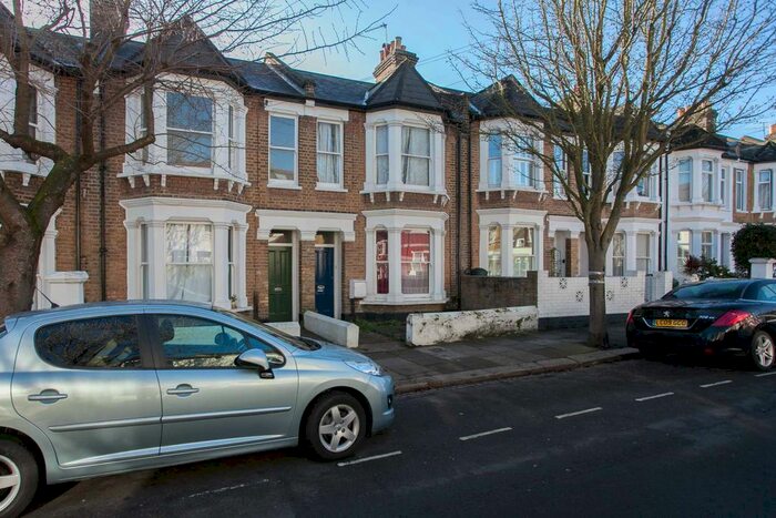 1 Bedroom Flat To Rent In Meon Road, London, W3